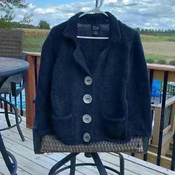 Pure hand-knitted chunky black cardigan sweater - Picture 1 of 15